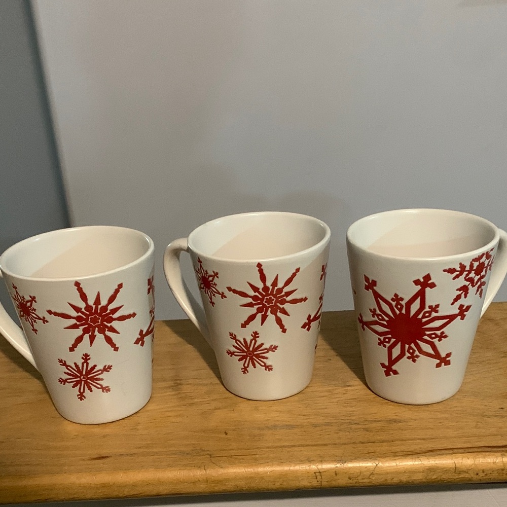 Pfaltzgraff 🎄Red Snowflake Mugs